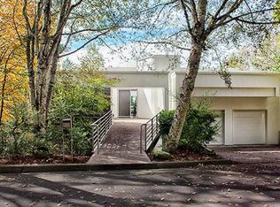 8456 SW Mapleridge Dr, Portland, OR 97225