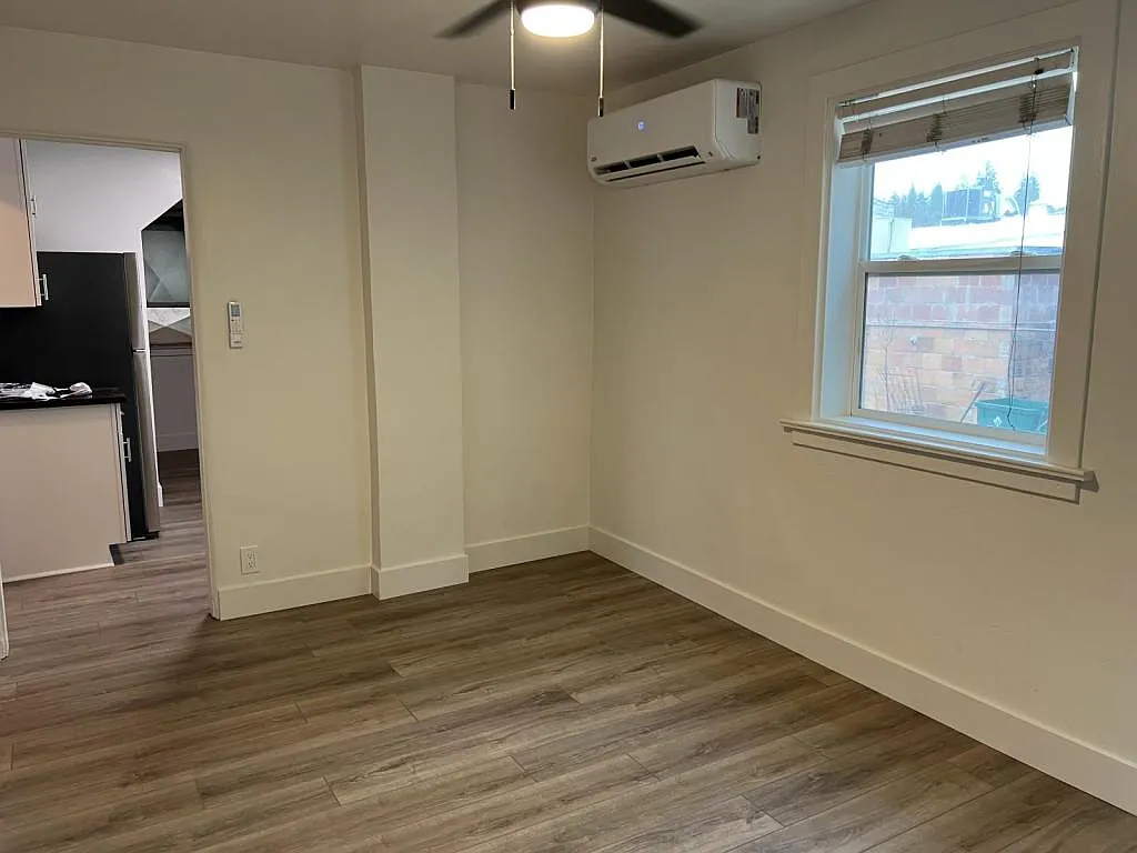 889 Reservoir Street — Photo 2
