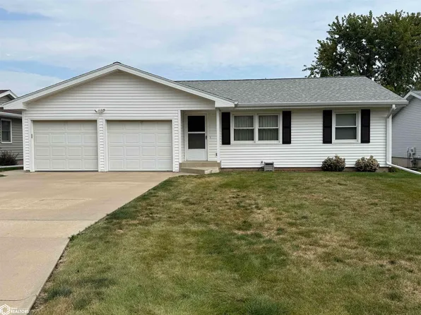 1103 Prairie Ln, Marshalltown, IA 50158