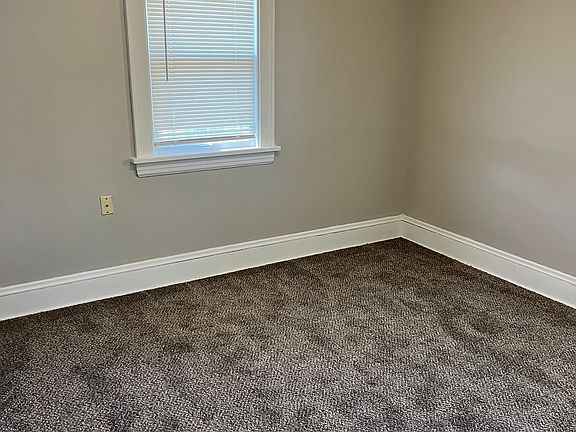5th image of 783 Leonard St