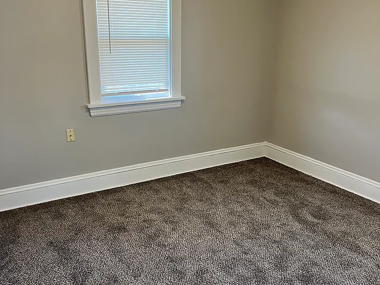 783 Leonard St — Photo 5
