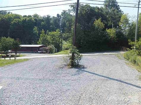 4th image of 3060 Highway 411