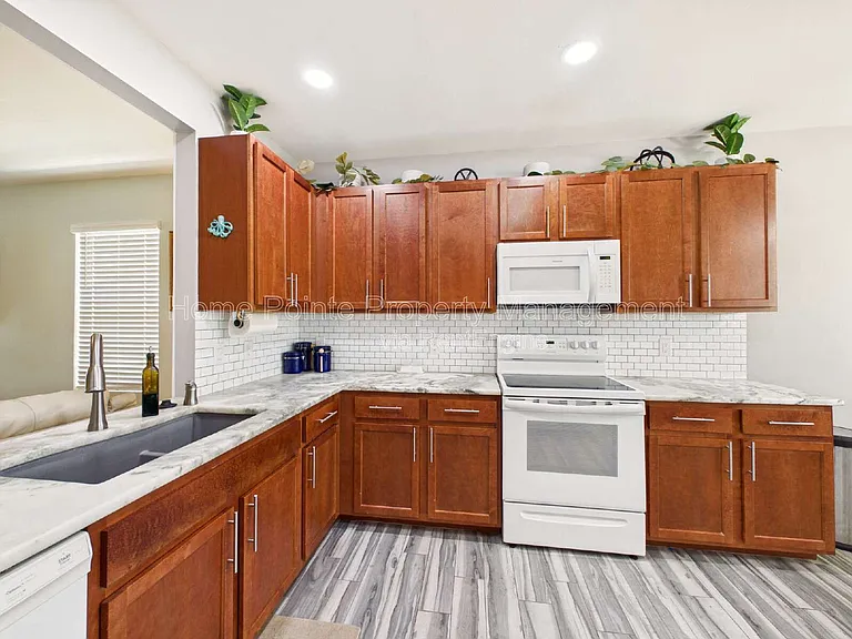 3420 Cancun Ct — Photo 4