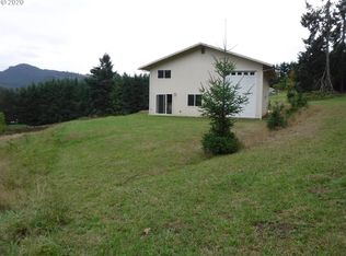 511 Riverwood Ln, Oakland, OR 97462