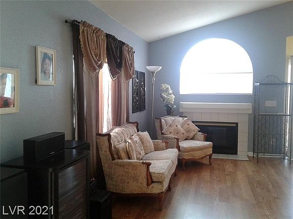 3rd image of 8467 Brillancy Ave