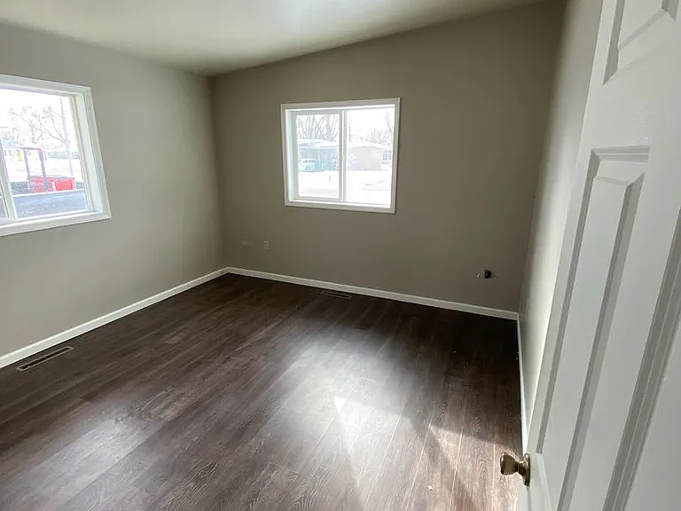 1583 Harrington Loop — Photo 2