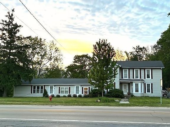 2nd image of 722/724 W Grant Hwy