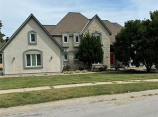 3712 NW 75th Ct, Kansas City, MO 64151