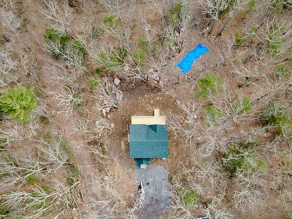 3rd image of 136 Cree Rd