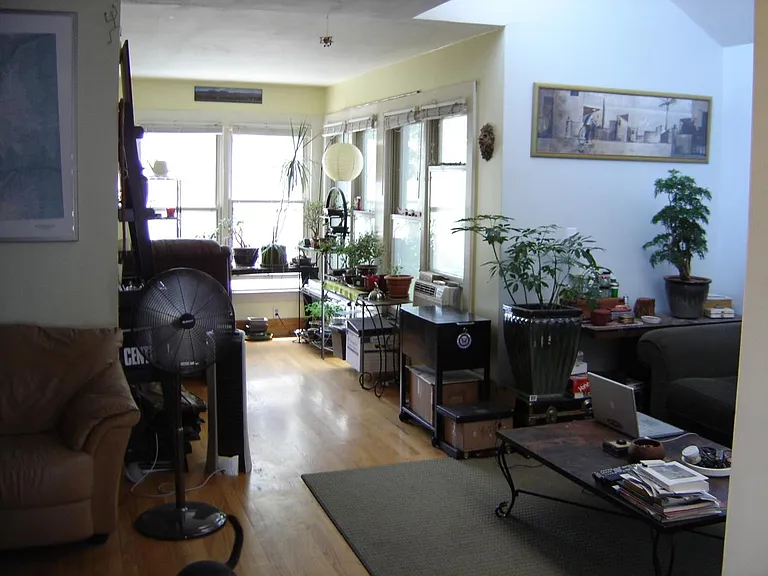 Atrium/Den/Dining room