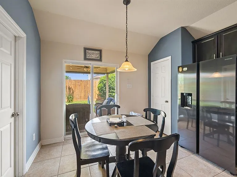 8819 Chaco Hill Ln — Photo 6