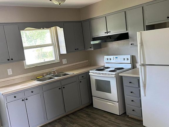 4th image of 3590 E Deshler Ave