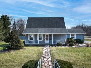 151 Old Orchard Ln, Neenah, WI 54956