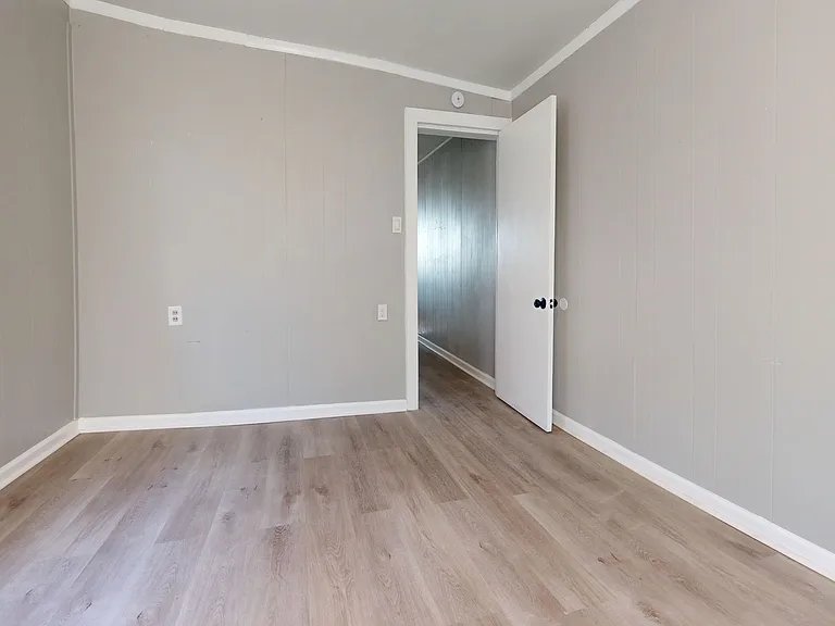 705 Edgemore Rd — Photo 6