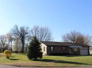 1145 Porter Ave, Aurora, MO 65605