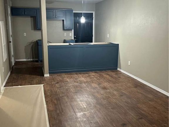 5th image of 135 Graystone Pl #1