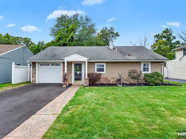 234 Howard Avenue, Rochelle Park, NJ 07662