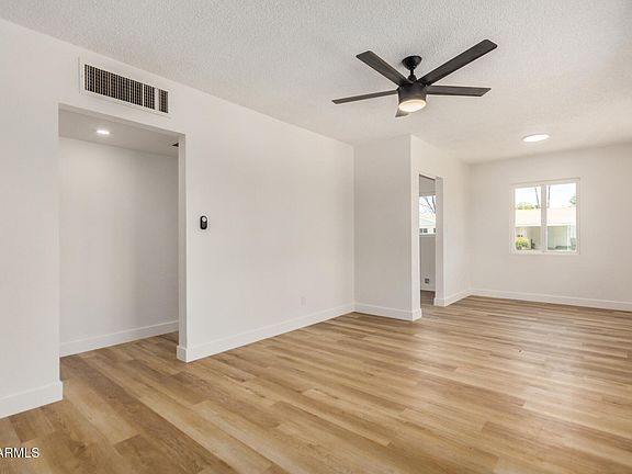 5th image of 162 N HUNT Drive W