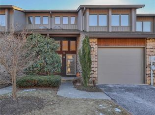 1744M Falcon Dr, Bethlehem, PA 18017