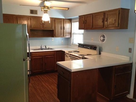4th image of 1264 Dogwood Dr