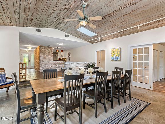 4th image of 122 Orchard Ln