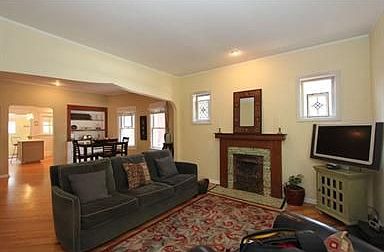 2nd image of 214 S Corona St