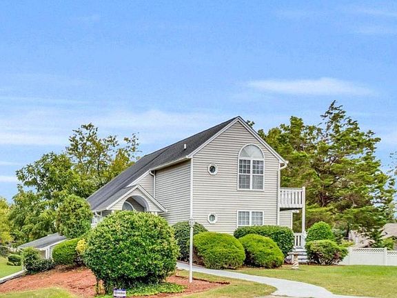 5th image of 1444 Gregg Dr