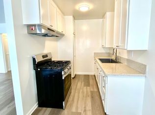 7418 Alabama Ave APT 4, Canoga Park, CA 91303