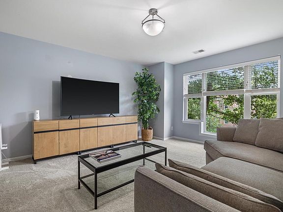 5th image of 307 55th STREET #B