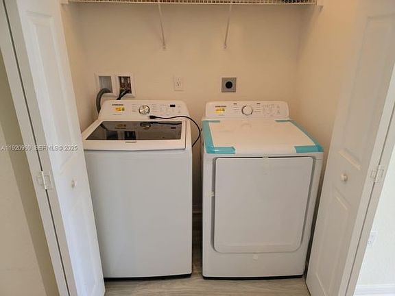 5th image of 10870 NW 88th Ter