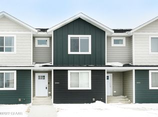 1045 Thames Ct, Grand Forks, ND 58203