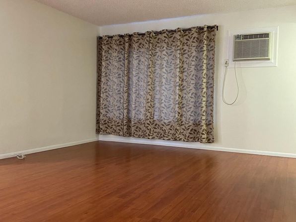 909 E Maple St APT 2