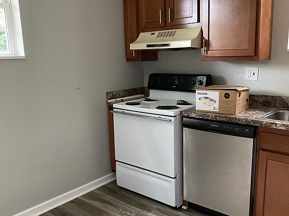 5th image of 3714 Noblitt Dr #2