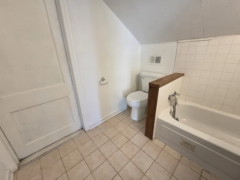 709 Franklin St #A — Photo 20