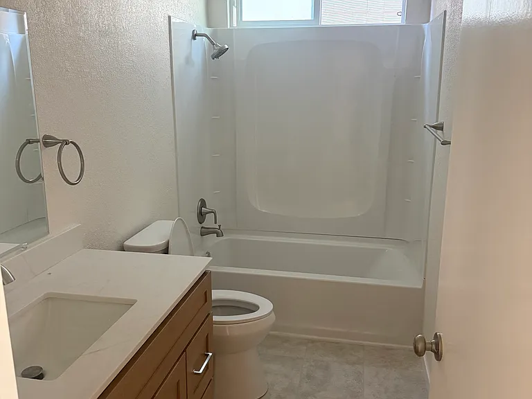 1315 Gillpepper Ln — Photo 9