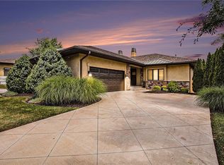19220 W 102nd St #23, Lenexa, KS 66220