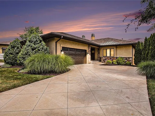 19220 W 102nd St #23, Lenexa, KS 66220