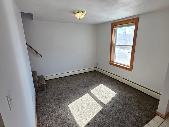 3rd image of 14 Coogan Ct