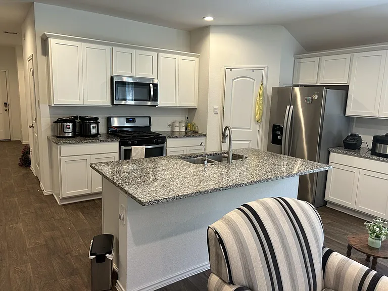3305 Cold Swan Ct — Photo 10