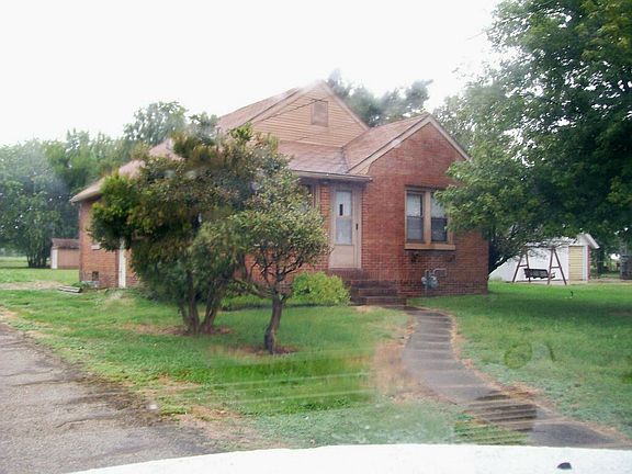 2nd image of 10881 N 300th Street