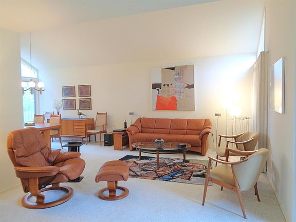 4th image of 3610 Charter Pl