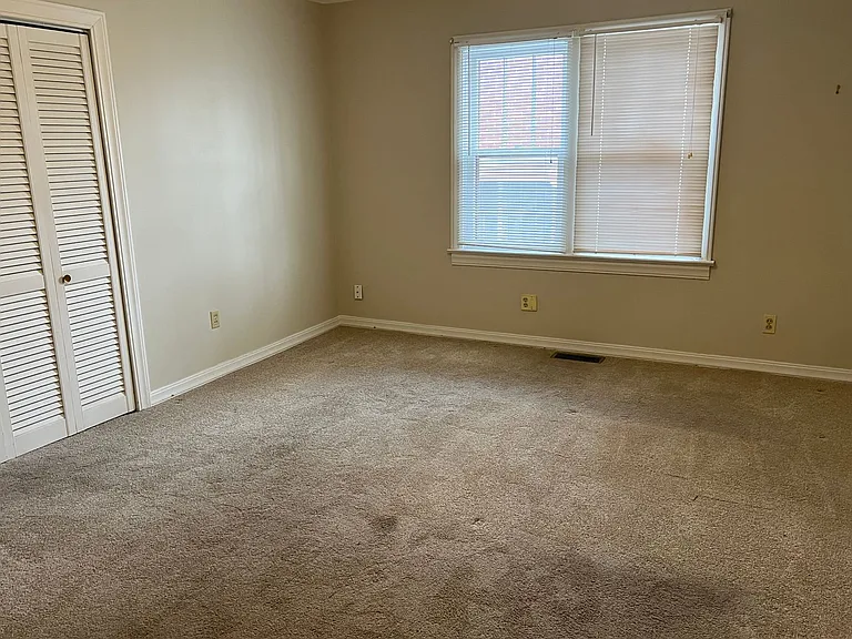416 W Shawnee St — Photo 11