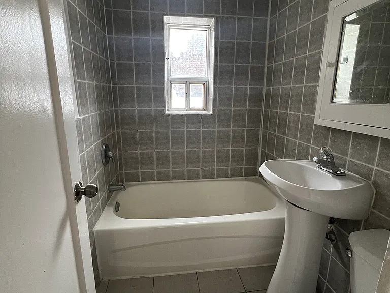 1 Homewood Ave — Photo 22