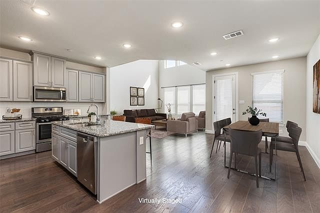 1st image of 4580 Titus Cir