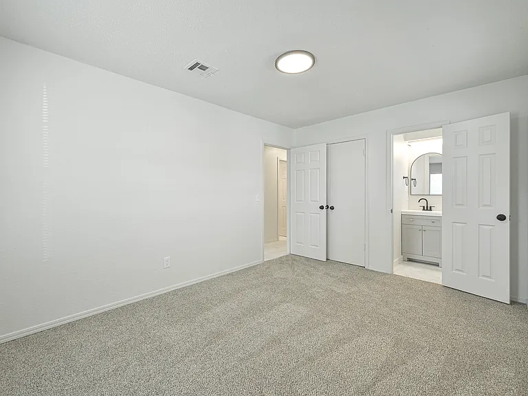 2525 SE 47th St — Photo 20