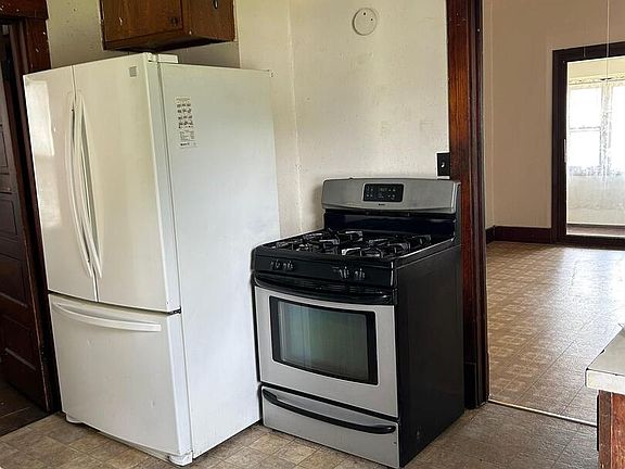 4th image of 3206 Boies Ave