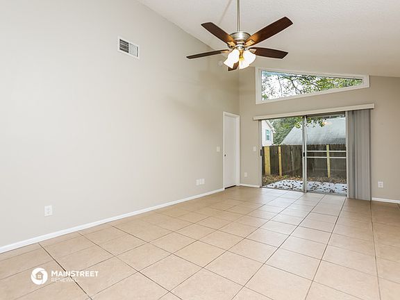 3rd image of 1239 Pin Oak Dr