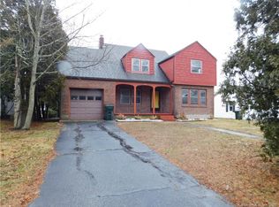 754 Ocean Ave, New London, CT 06320