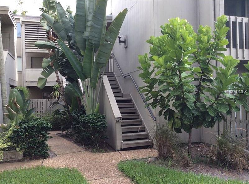 1st image of 125 Woodland Pl