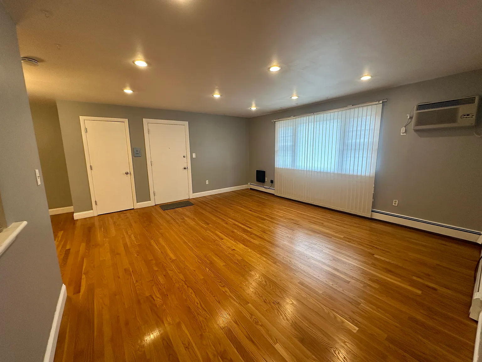 1 bed, 720 sqft, $2,300 — Photo 4